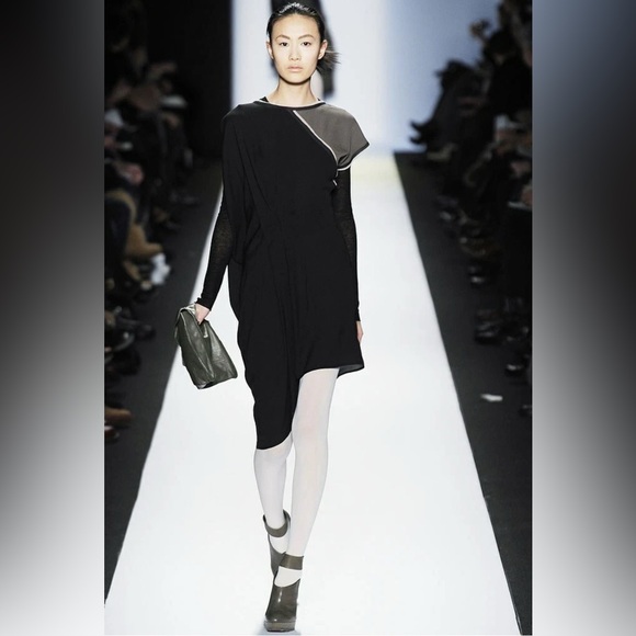 Runway Asymmetrical Cold Shoulder Color Block Tunic Dress size XS BCBGMAXAZRIA - Picture 1 of 8